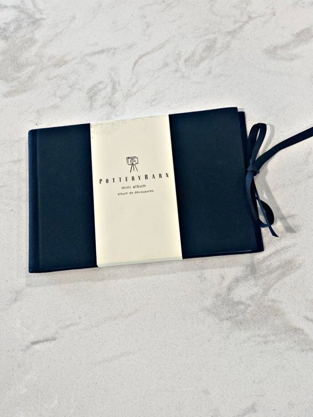 Pottery Barn Mini Photo Album Black Holds 24 pics 4x6 In 12 Acid Free Pages New